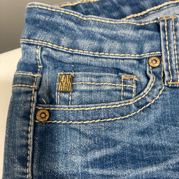 Zana di juniors size 1 denim shorts w/ embroidered and jeweled butt pockets y2k - Picture 4 of 8